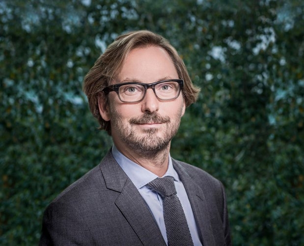 محاور المشاهير يلتقي Nicolas Bos المدير التنفيذي في  Van Cleef & Arpels