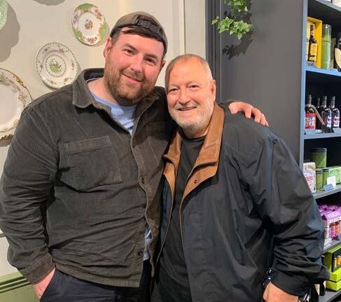 محاور المشاهير عدنان الكاتب يحاور المصمم Richard Quinn