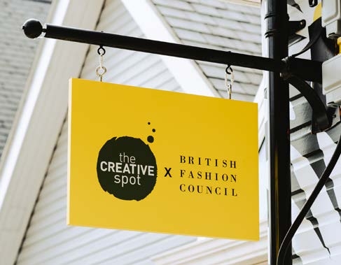 محاور المشاهير عدنان الكاتب يحاور المصمم Richard Quinn