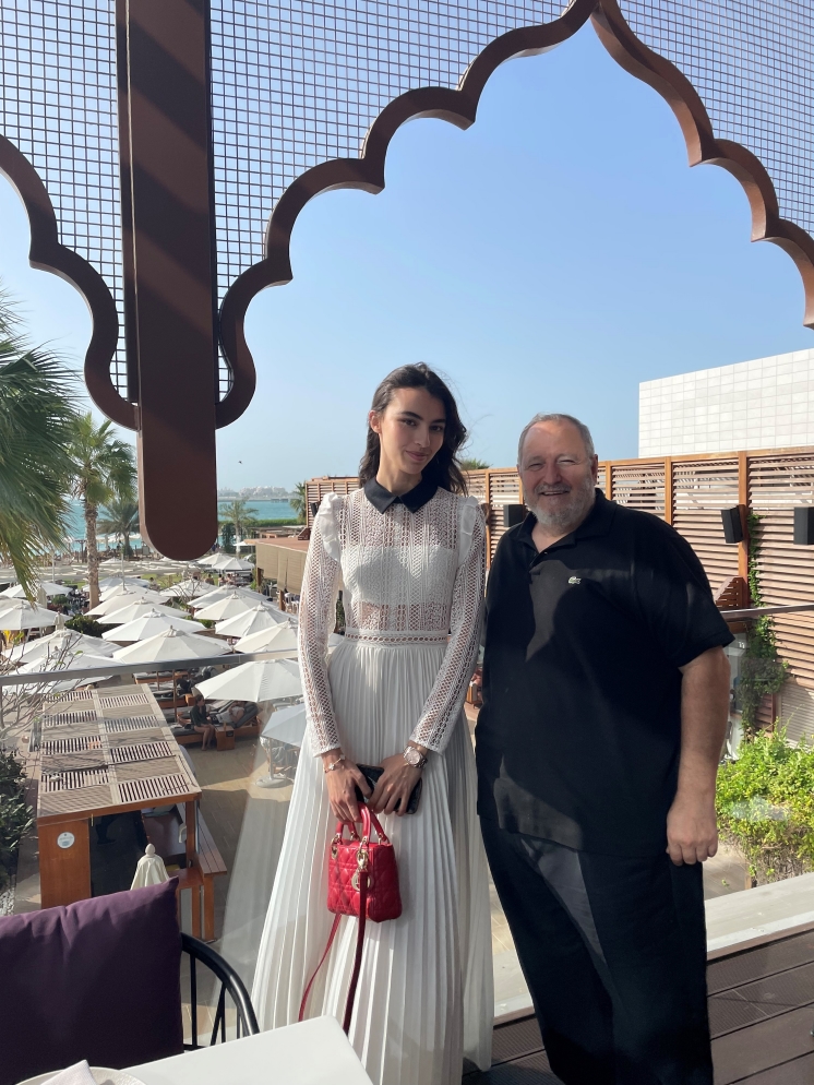 محاور المشاهير عدنان الكاتب يحاور Amira Al Zuhairأميرة الزهير