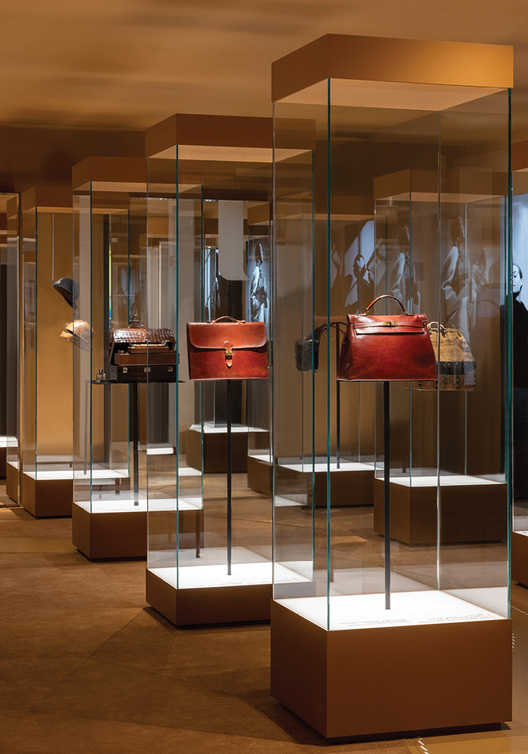 Marie-Amélie Tharaud : حقائب Hermès مغامرة تتأرجح بين الذاكرة والحداثة