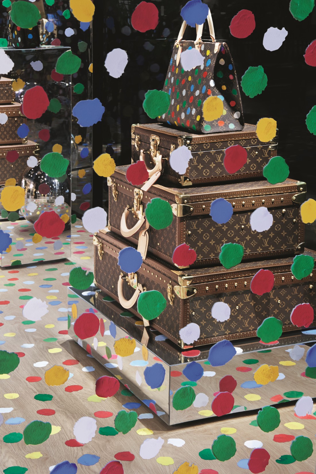 محاور المشاهير عدنان الكاتب يحاور الفنانة اليابانية العالمية "يايوي كوساما"