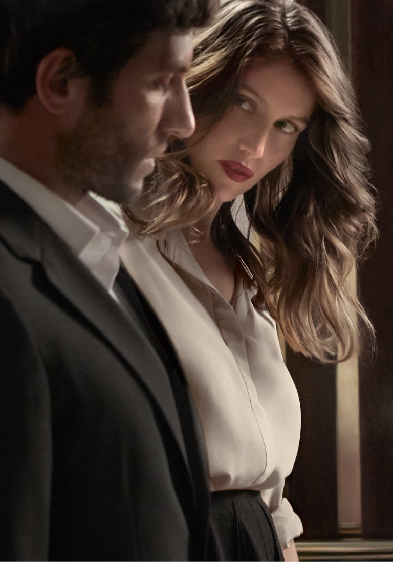 محاور المشاهير عدنان الكاتب مع الحسناء الفرنسية الساحرة ليتيسيا كاستا Laetitia Casta 