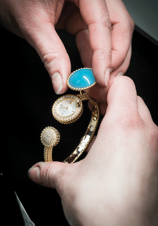 محاور المشاهير عدنان الكاتب يحاور Nicolas Bos Perlée الرئيس التنفيذي لدار فان كليف أند آربلز