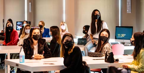 عدنان الكاتب يلتقي Stefania Valenti مديرة "معهد مارانجوني" للتصميم والأزياء