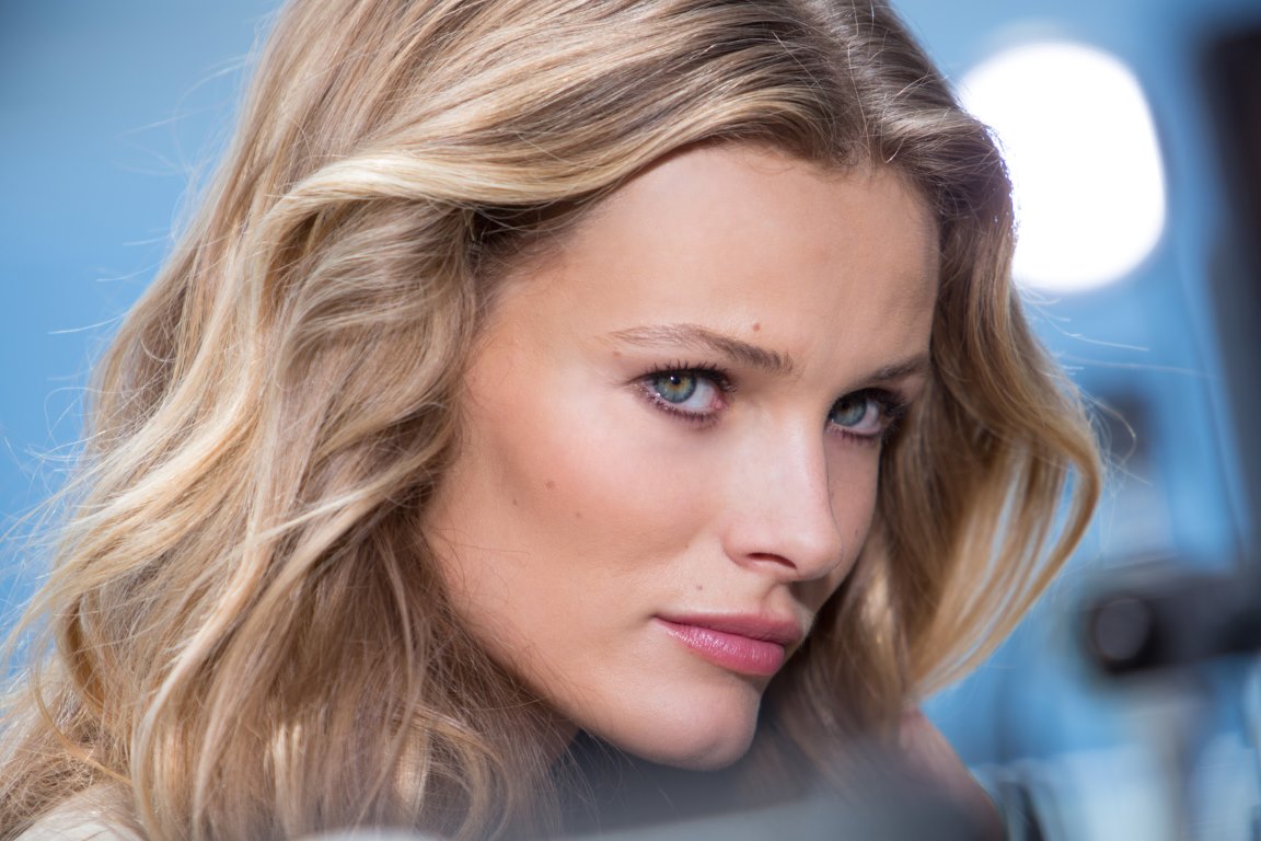 عدنان الكاتب يحاور العارضة العالمية "Edita Vilkeviciute"