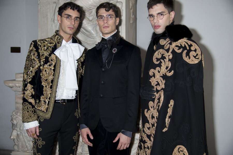 Dolce & Gabbana تحتفل بالحياة والجمال والسعادة والبراعة