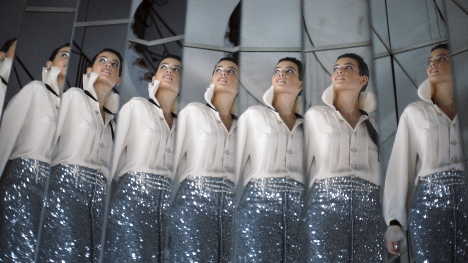 Alma Jodorowsky : التاريخ أثبت أن الأمور ستعود إلى نصابها بعد وباء كوفيد - 19