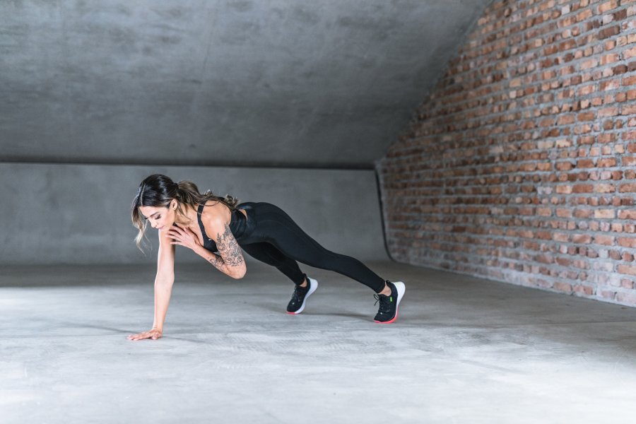 خبيرة الموضة واللياقة البدنية Yalda Golsharifi: أرغب فـي مشاركة ما أحبّه مع الآخرين