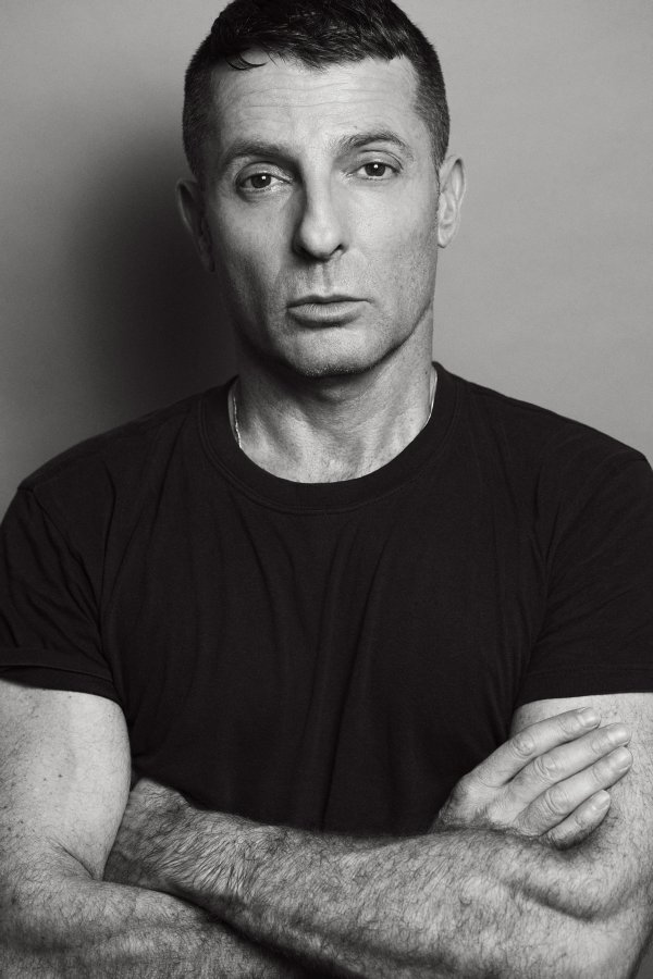 Alexandre Vauthier وGiuseppe Zanotti تعاونا معا وقدما مجموعة فريدة من الأحذية