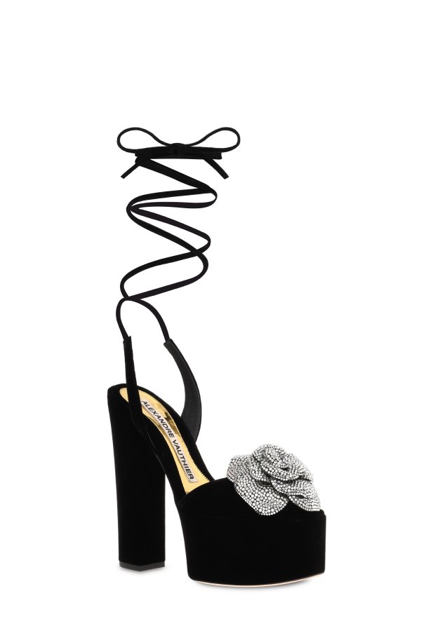 Alexandre Vauthier وGiuseppe Zanotti تعاونا معا وقدما مجموعة فريدة من الأحذية