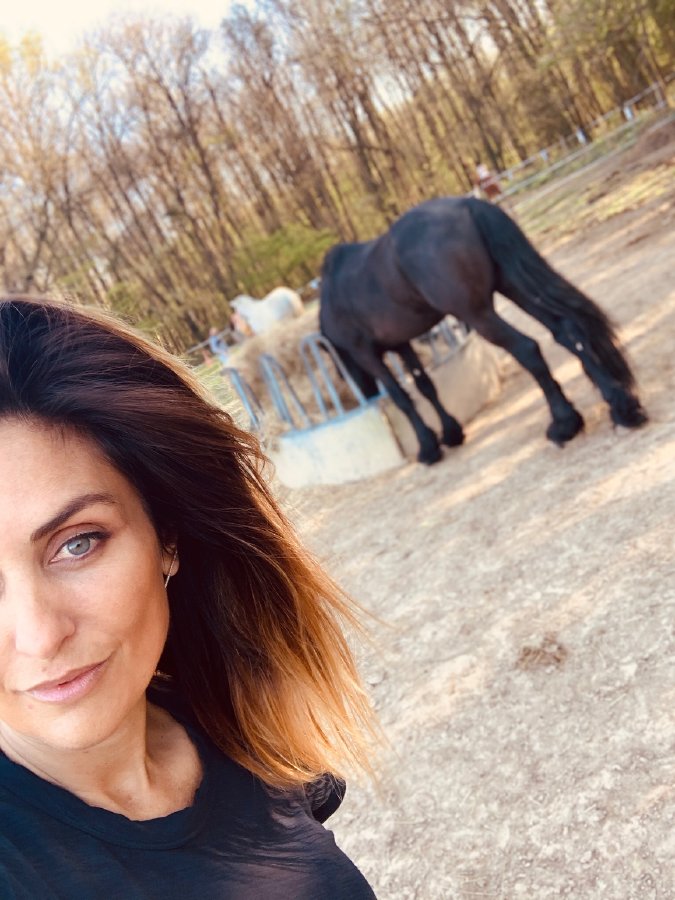 Valerie Messika حوار حول العائلة والعمل في ظل أزمة “كورونا”