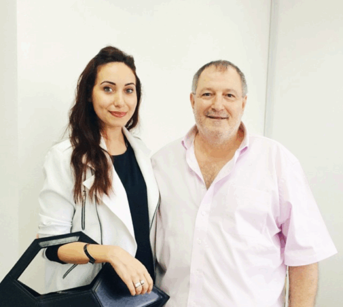 المهندسة الشابة والمصممة المبدعة مي بربر :