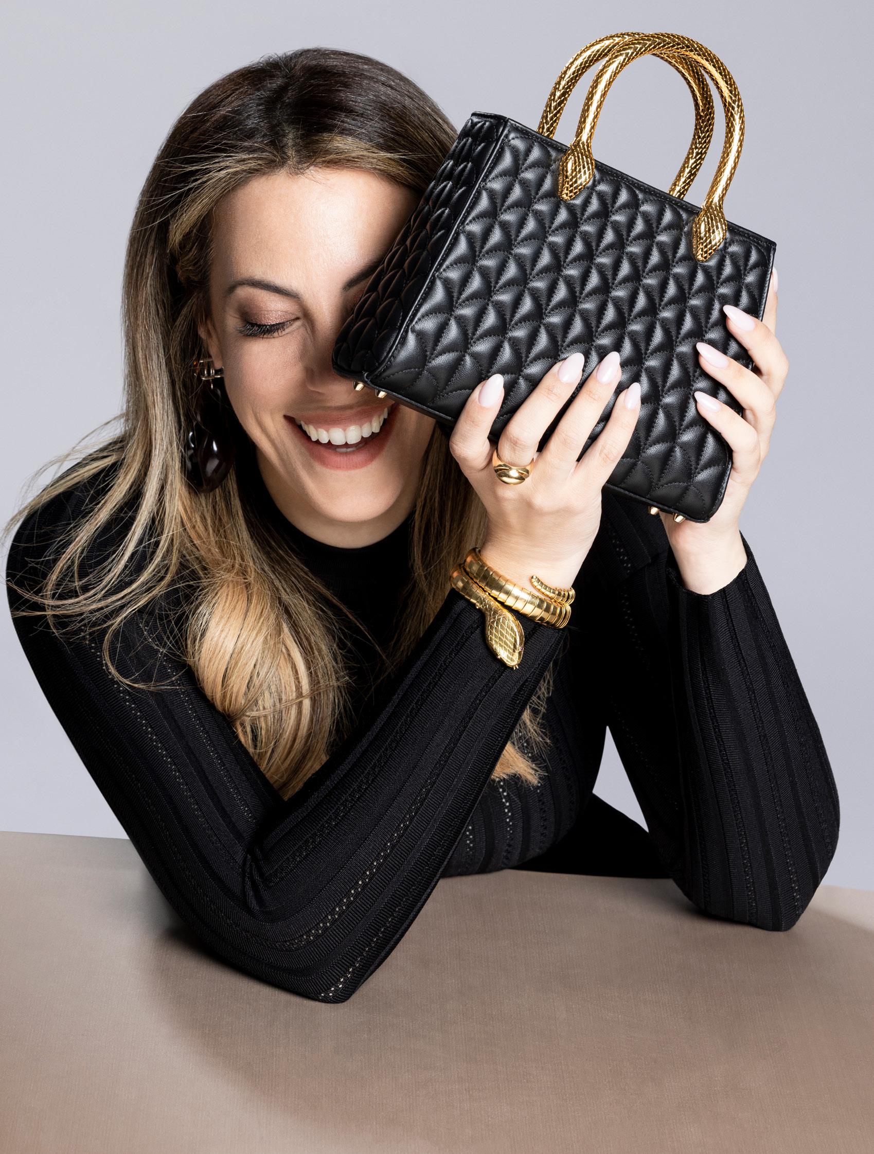 محاور المشاهير يجري أول حوار مع "ماري كاترانتزو" بعد تعيينها مديرة إبداعية لقسم المنتجات الجلدية والإكسسوارات في "بولغري"