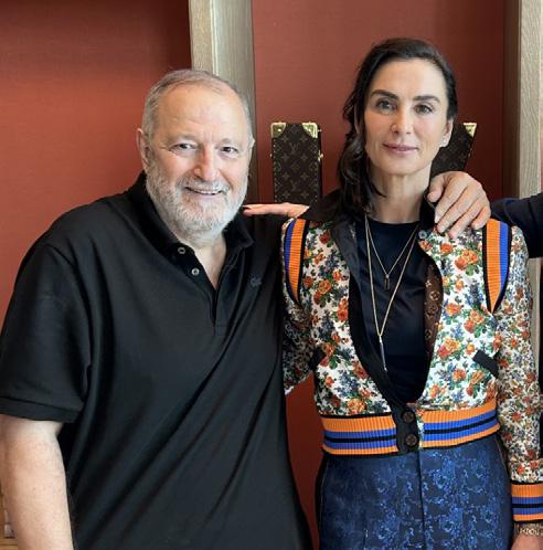 محاور المشاهير يلتقي "فرانشيسكا أمفيثياتروف" المديرة الفنية للمجوهرات والساعات في دار "لويس فويتون"