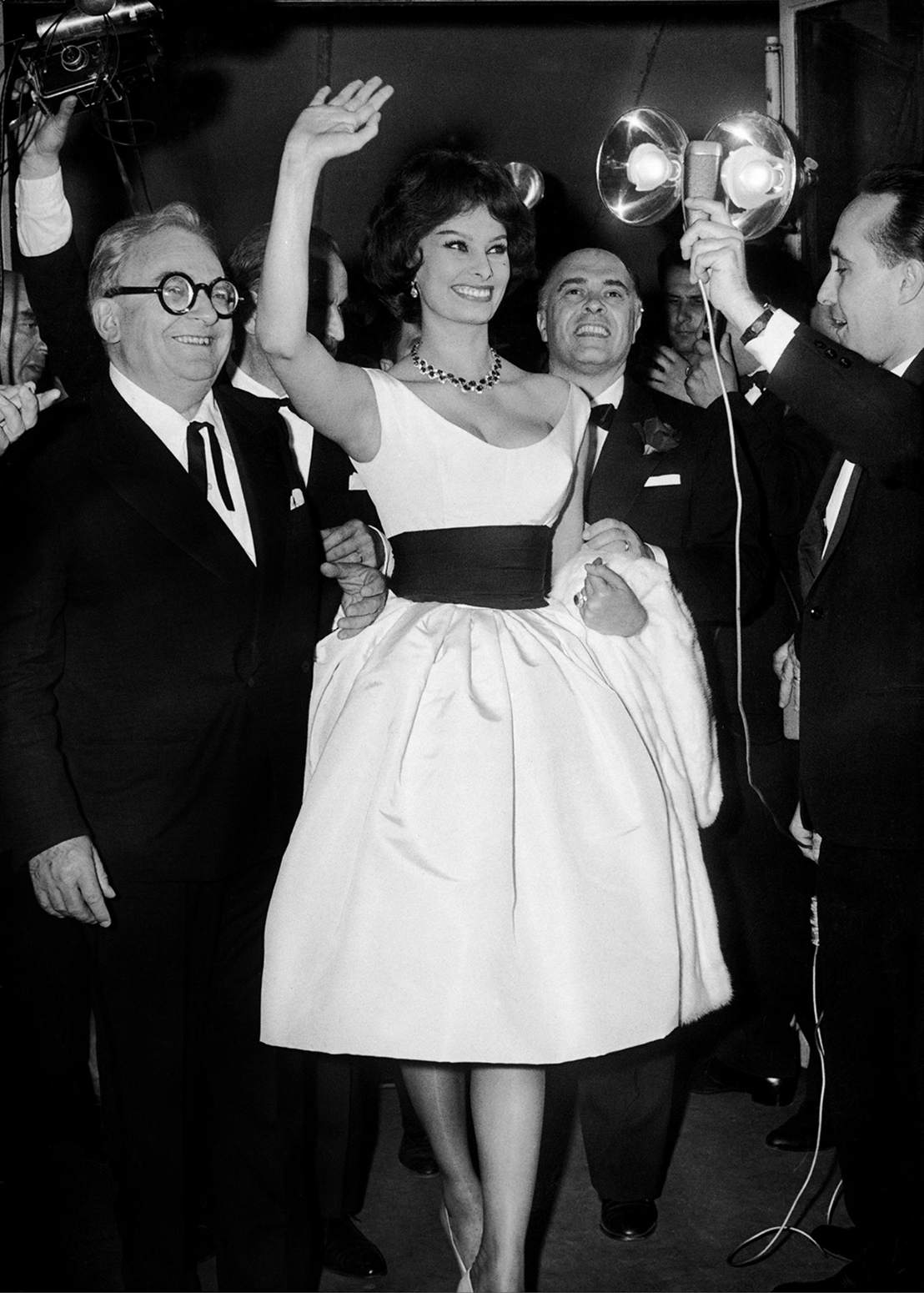 النجمة الايطالية صوفيا لورين في مهرجان كان عام 1959 الصورة من Keystone-France Gamma-Keystone بواسطة Getty images