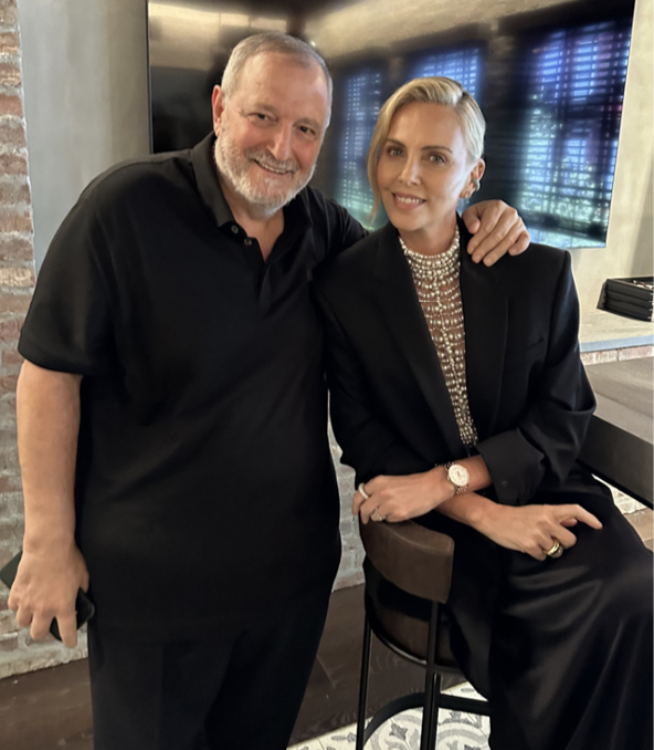 تشارليز ثيرون