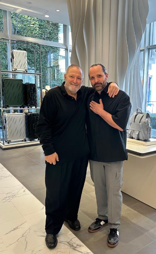 فيكتور سانز المدير الإبداعي لـ 